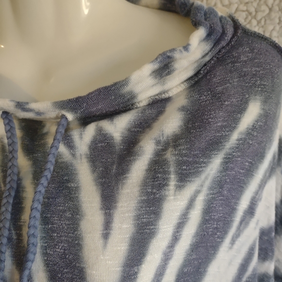 We the Free Oversized Tie Dye Sweatshirt sz XS - Picture 3 of 8